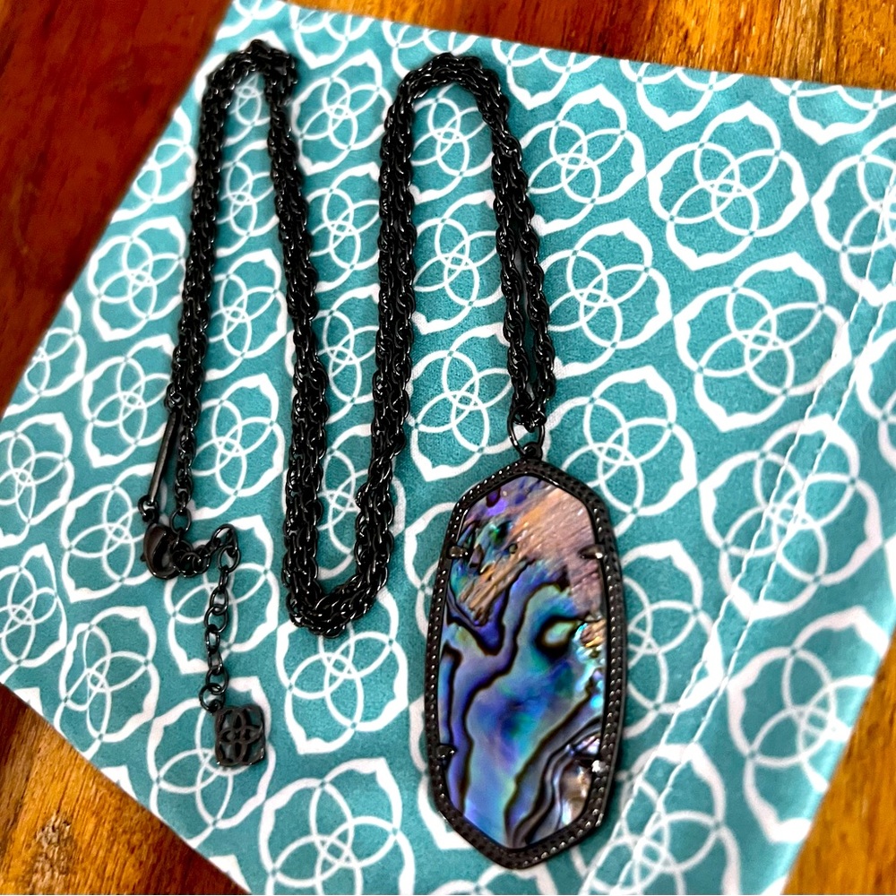 Kendra Scott Necklace